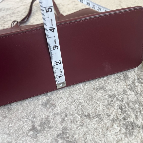 Kate Spade Kerri Tote Bag Leather Burgundy Purple Flower Charm Preppy Classic - Picture 7 of 12